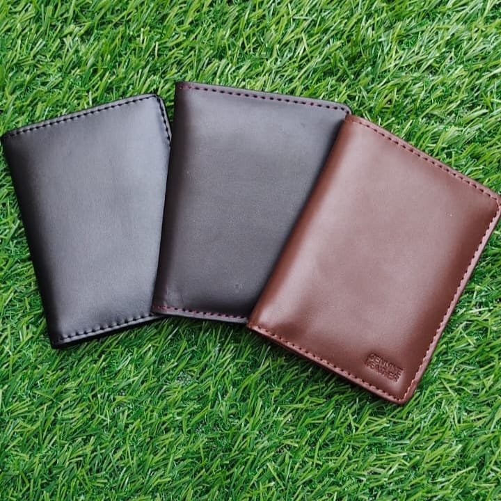 Small Genuine Cow Leather Handy Wallet and Cardholder for Men
