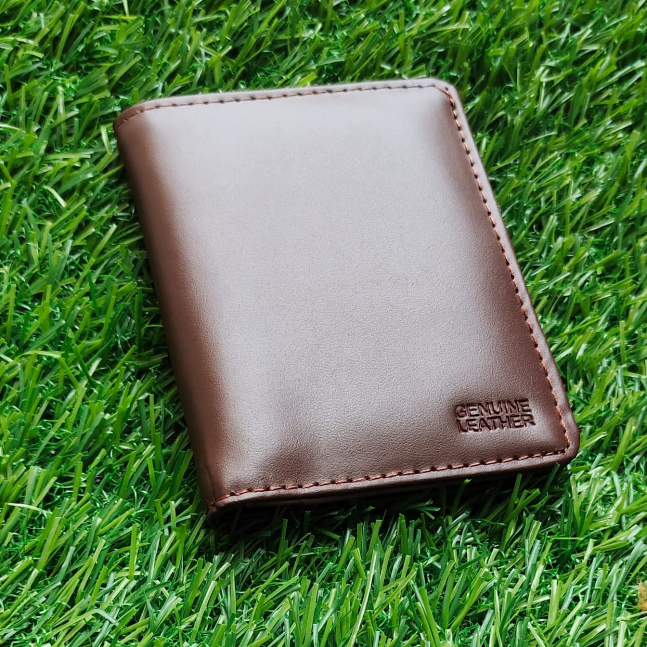 Small Genuine Cow Leather Handy Wallet and Cardholder for Men